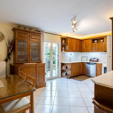 Luxury In / Sp * Kalamata