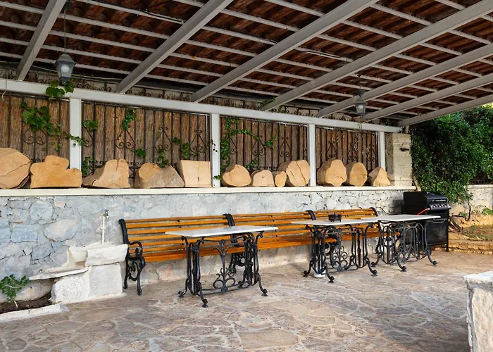 Luxury In / Sp Villa Kalamata